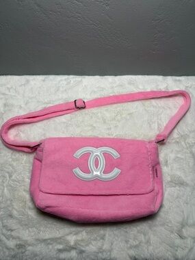 CHANEL precision Pink Plush Crossbody Bag with White CC Logo NWOT